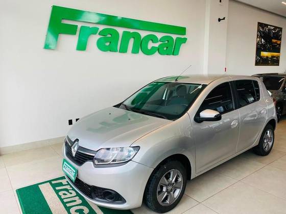RENAULT SANDERO 1.6 16V SCE FLEX EXPRESSION MANUAL RENAULT SANDERO 1.6 16V SCE FLEX EXPRESSION MANUAL